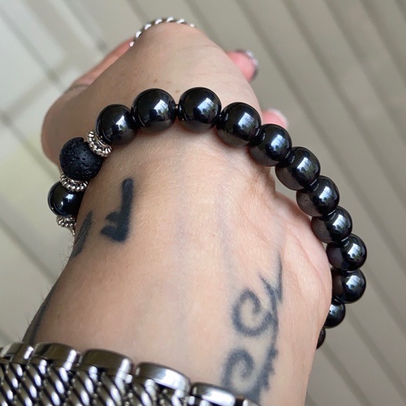 Silver Celtic knot lava rock & hematite bracelet - Picture 10 of 14